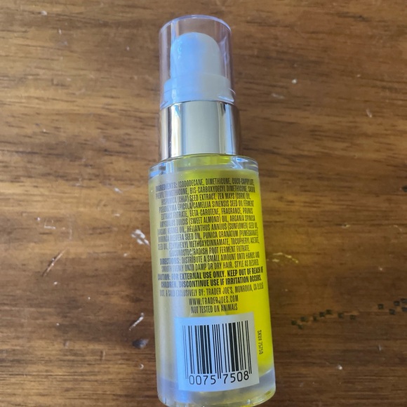 New Trader Joe's Hair Oil Smooths Frizz Protect From Heat 1 OZ - Picture 3 of 6
